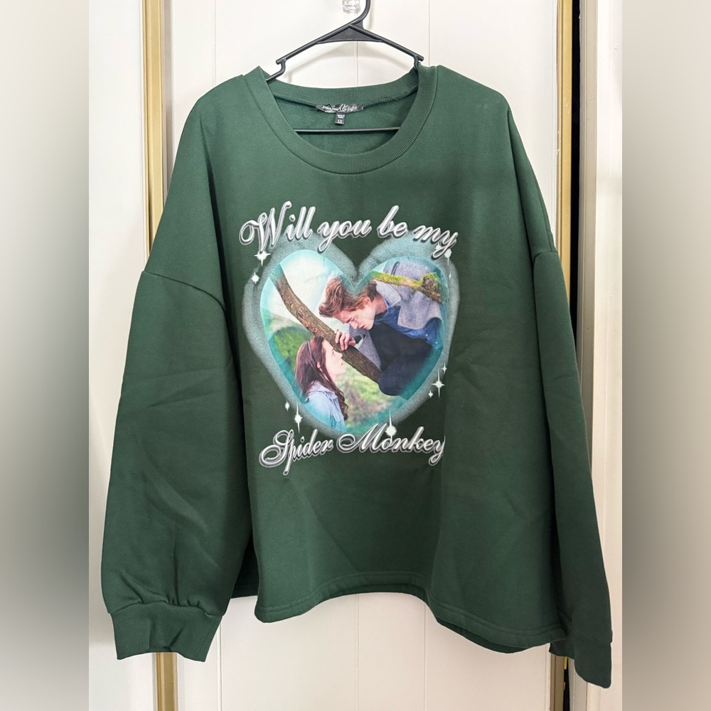 NWOT Dolls Kill x Twilight HOLD ON TIGHT GRAPHIC SWEATSHIRT size 1X - Picture 6 of 9